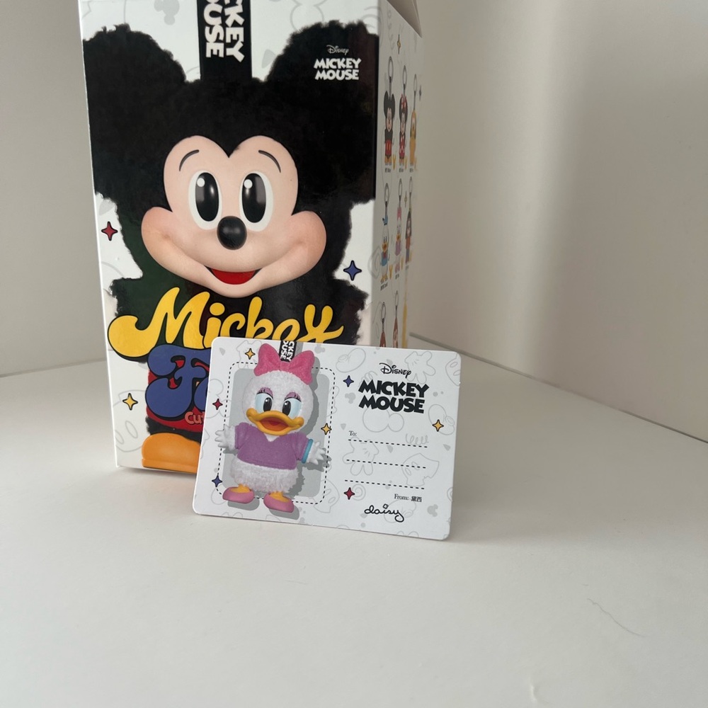Disney Daisy Duck
